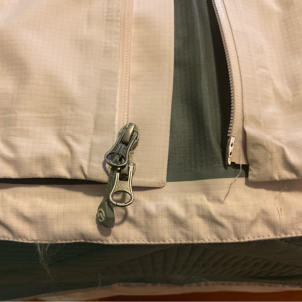 The North Face Women's Ski Jacket - Cream and Brown - Picture 14 of 16